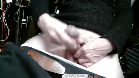 clystron online show from 02-06-25, 05:25