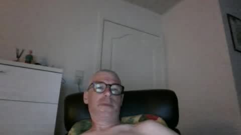 Snapshot of cobra009 chatting on 07-17-26, 06:57 cobra online show from 07-17-26, 06:57