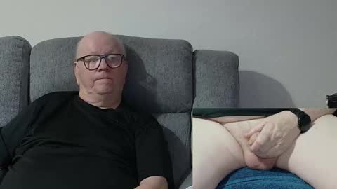 Snapshot of cockneymack51 chatting on 12-01-25, 07:08 Charlie. online show from 12-01-25, 07:08