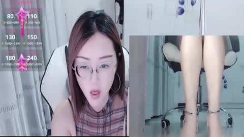 Snapshot of coco_coo chatting on 05-30-26, 06:21 coco online show from 05-30-26, 06:21