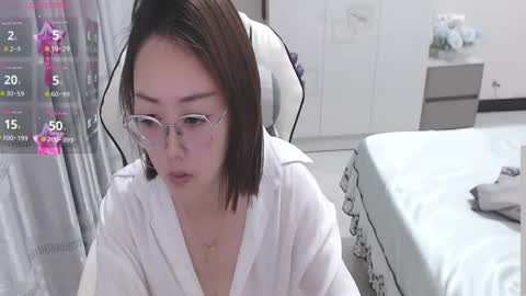 Snapshot of coco_coo chatting on 06-22-26, 05:37 coco online show from 06-22-26, 05:37
