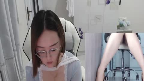 Snapshot of coco_coo chatting on 07-05-26, 03:02 coco online show from 07-05-26, 03:02