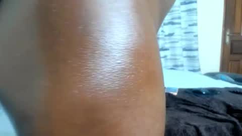 Snapshot of coco_leila chatting on 02-13-25, 06:20 coco_leila online show from 02-13-25, 06:20