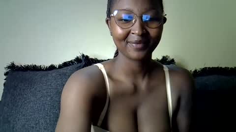 Snapshot of cocobaby_ chatting on 06-29-26, 02:51 Coco online show from 06-29-26, 02:51