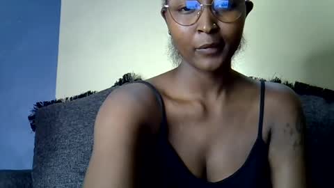 Snapshot of cocobaby_ chatting on 07-09-26, 11:42 Coco online show from 07-09-26, 11:42