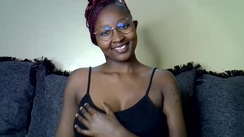 Snapshot of cocobaby_ chatting on 07-23-26, 10:40 Coco online show from 07-23-26, 10:40