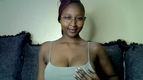 Snapshot of cocobaby_ chatting on 07-27-26, 08:27 Coco online show from 07-27-26, 08:27