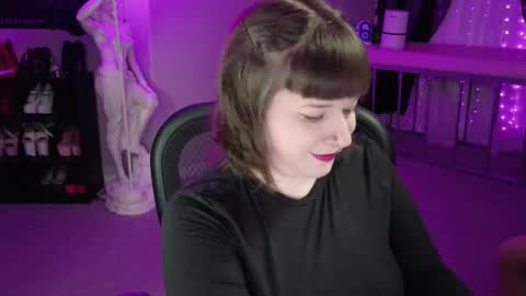 Coco Deville online show from 02-06-26, 07:23