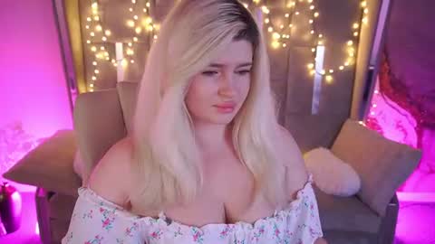 Snapshot of cocosecretss chatting on 06-12-26, 07:18 onlyfans amyleyy online show from 06-12-26, 07:18