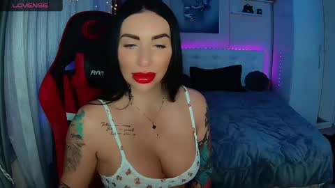 Ur goddess Nikki online show from 12-16-24, 11:44