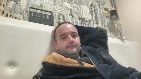 colambus83 online show from 04-01-26, 03:42