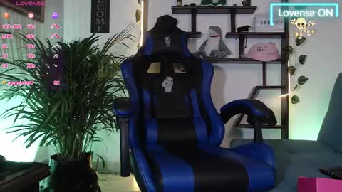 Colby Scott online show from 10-31-25, 01:23