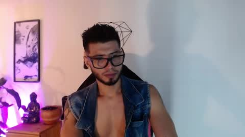 Snapshot of colby_smit chatting on 04-11-26, 08:57 Colby online show from 04-11-26, 08:57