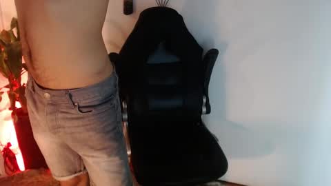 Snapshot of colby_smit chatting on 04-18-26, 07:07 Colby online show from 04-18-26, 07:07