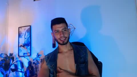 Snapshot of colby_smit chatting on 05-11-26, 07:33 Colby online show from 05-11-26, 07:33