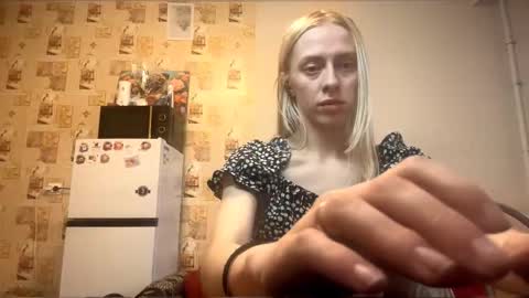 Snapshot of colenewilison chatting on 11-05-25, 09:53 Katherine online show from 11-05-25, 09:53