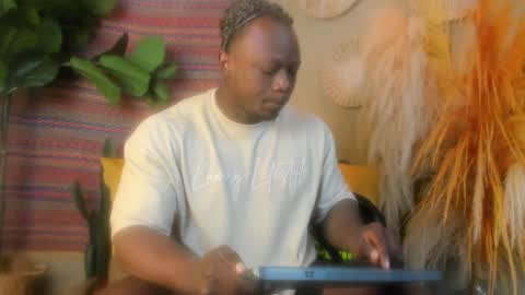 Snapshot of colethunder chatting on 12-17-24, 07:26 ColeThunder online show from 12-17-24, 07:26