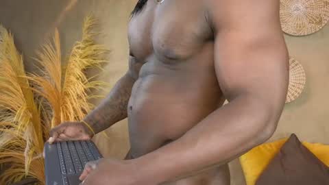 Snapshot of colethunder chatting on 01-08-25, 06:41 ColeThunder online show from 01-08-25, 06:41