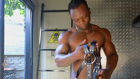 Snapshot of colethunder chatting on 01-12-25, 07:53 ColeThunder online show from 01-12-25, 07:53