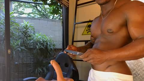 Snapshot of colethunder chatting on 01-12-25, 10:54 ColeThunder online show from 01-12-25, 10:54