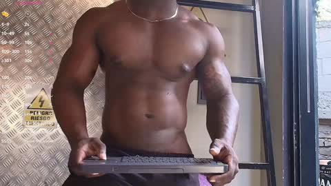 Snapshot of colethunder chatting on 01-15-25, 07:23 ColeThunder online show from 01-15-25, 07:23