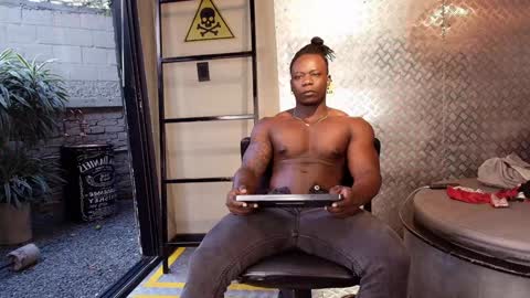 Snapshot of colethunder chatting on 01-23-25, 10:33 ColeThunder online show from 01-23-25, 10:33