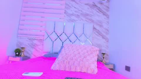 Snapshot of colett_hall chatting on 05-14-26, 12:34 colett online show from 05-14-26, 12:34