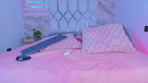 Snapshot of colett_hall chatting on 05-31-26, 06:09 colett online show from 05-31-26, 06:09