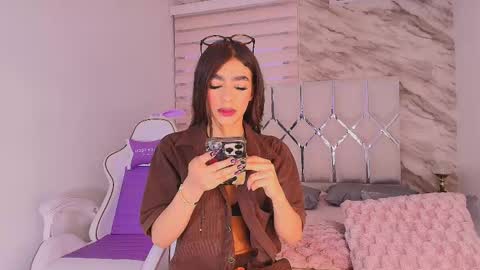 Snapshot of colett_hall chatting on 06-02-26, 11:56 colett online show from 06-02-26, 11:56