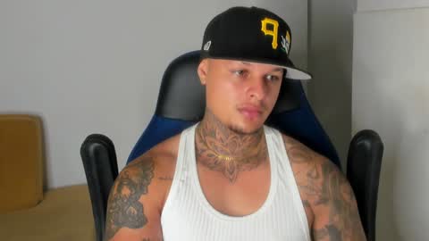 Snapshot of colin_prince2 chatting on 12-20-24, 01:14 COLIN online show from 12-20-24, 01:14