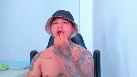 Snapshot of colin_prince2 chatting on 02-13-26, 04:36 COLIN online show from 02-13-26, 04:36