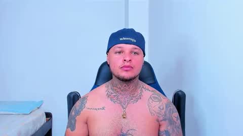 Snapshot of colin_prince2 chatting on 02-14-26, 06:04 COLIN online show from 02-14-26, 06:04