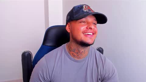 Snapshot of colin_prince2 chatting on 02-20-26, 04:07 COLIN online show from 02-20-26, 04:07