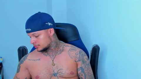 Snapshot of colin_prince2 chatting on 02-25-26, 01:37 COLIN online show from 02-25-26, 01:37