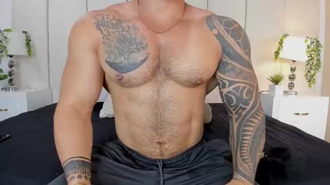 college_muscle_ass online show from 10-06-25, 01:08