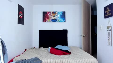 college_muscle_ass online show from 04-06-26, 04:46