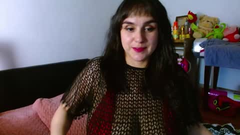 Snapshot of collette_beaufoy chatting on 06-09-26, 04:57 Collette online show from 06-09-26, 04:57