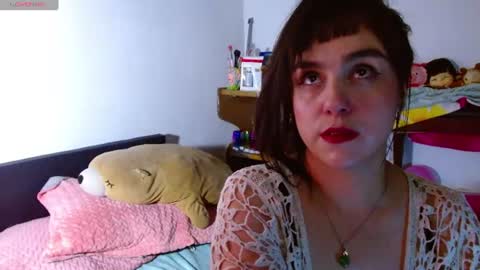 Snapshot of collette_beaufoy chatting on 07-12-26, 04:47 Collette online show from 07-12-26, 04:47