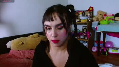 Snapshot of collette_beaufoy chatting on 07-20-26, 09:56 Collette online show from 07-20-26, 09:56
