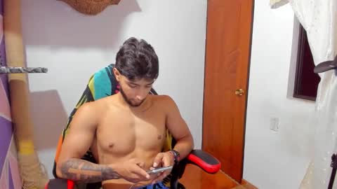 Snapshot of collins_emmett chatting on 01-07-26, 08:11 EMMETT COLLINS online show from 01-07-26, 08:11