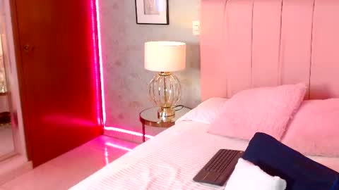 Gia Colins online show from 07-01-26, 12:29