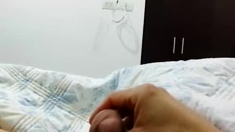 Snapshot of colombianhook chatting on 01-11-26, 10:42 Mr Sex-R online show from 01-11-26, 10:42