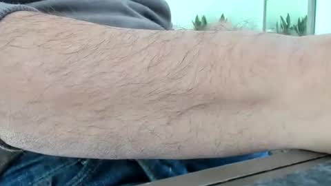 Snapshot of coltorr chatting on 11-17-25, 02:12 Colt online show from 11-17-25, 02:12