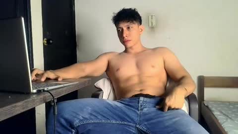 Snapshot of conde2710 chatting on 05-24-26, 09:03 ELCONDE online show from 05-24-26, 09:03
