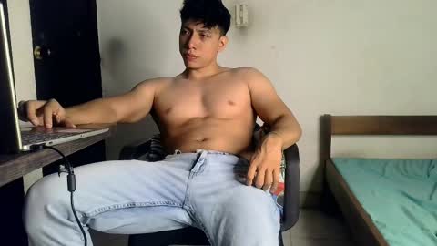 Snapshot of conde2710 chatting on 05-27-26, 09:06 ELCONDE online show from 05-27-26, 09:06