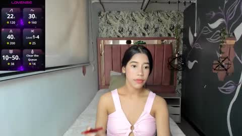 C O N N I E online show from 02-12-26, 08:15