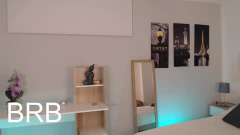 Snapshot of connie_haze chatting on 12-21-24, 01:47 Connie online show from 12-21-24, 01:47