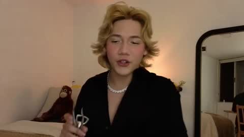Snapshot of connie_varela chatting on 05-21-26, 01:23 new account online show from 05-21-26, 01:23