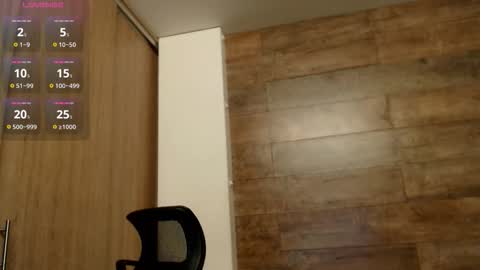 connor_h1 online show from 10-24-25, 01:03