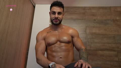 connor_h1 online show from 04-07-26, 05:41